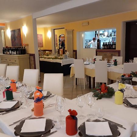 Locanda Della Luna Rossa Calosso Dış mekan fotoğraf